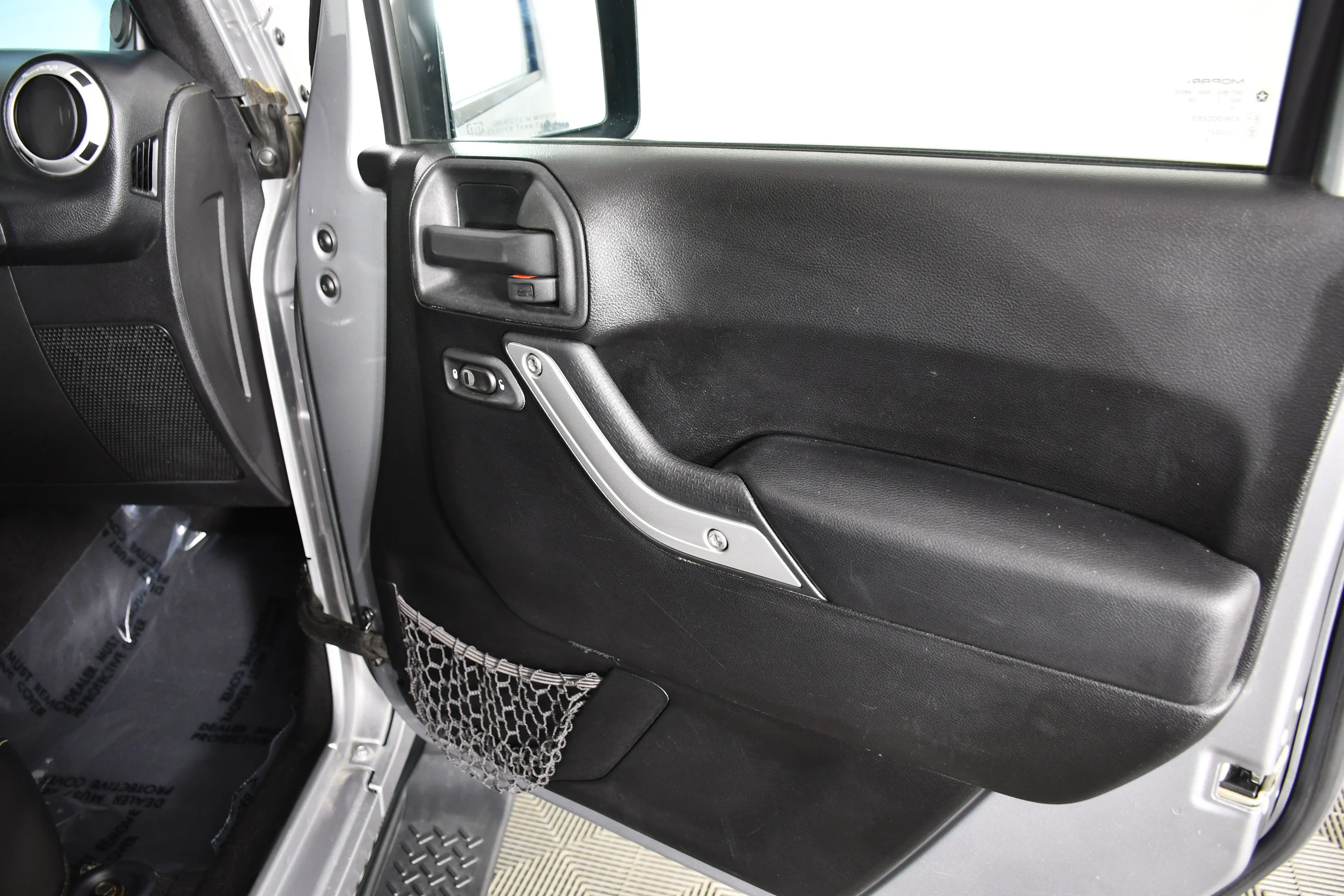 Used 2013 Billet Silver Metallic Jeep Sahara image 38