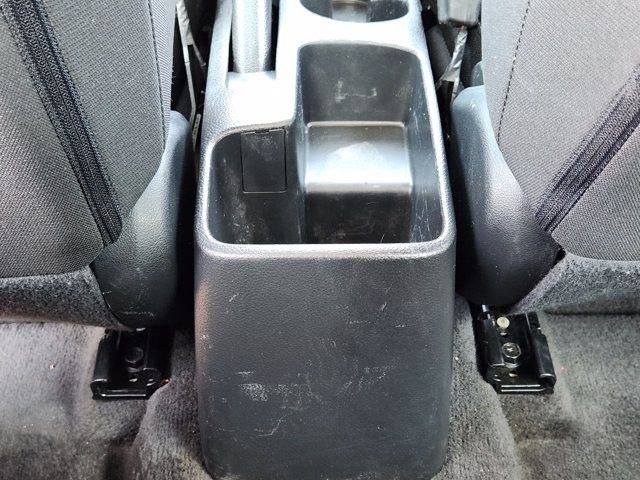 Used 2021 White Kia LX image 26