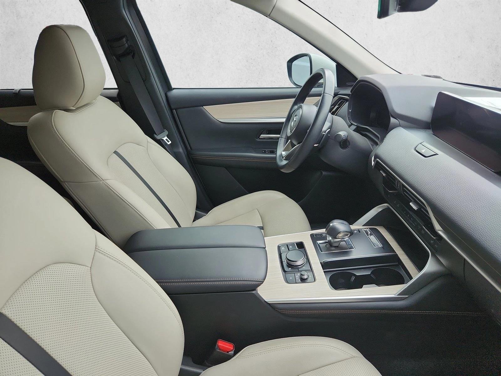 Used 2024 Rhodium White Premium Mazda Premium image 7