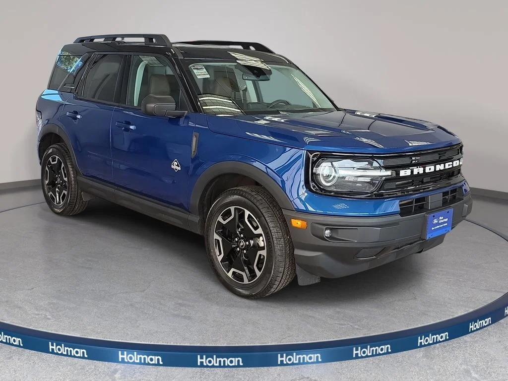 Certified Used 2023 Atlas Blue Metallic Ford Outer Banks image 3