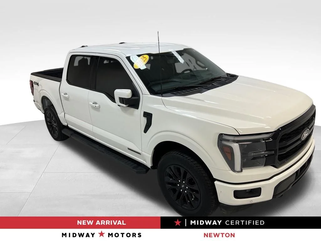 Used 2025 White Ford Lariat image 1