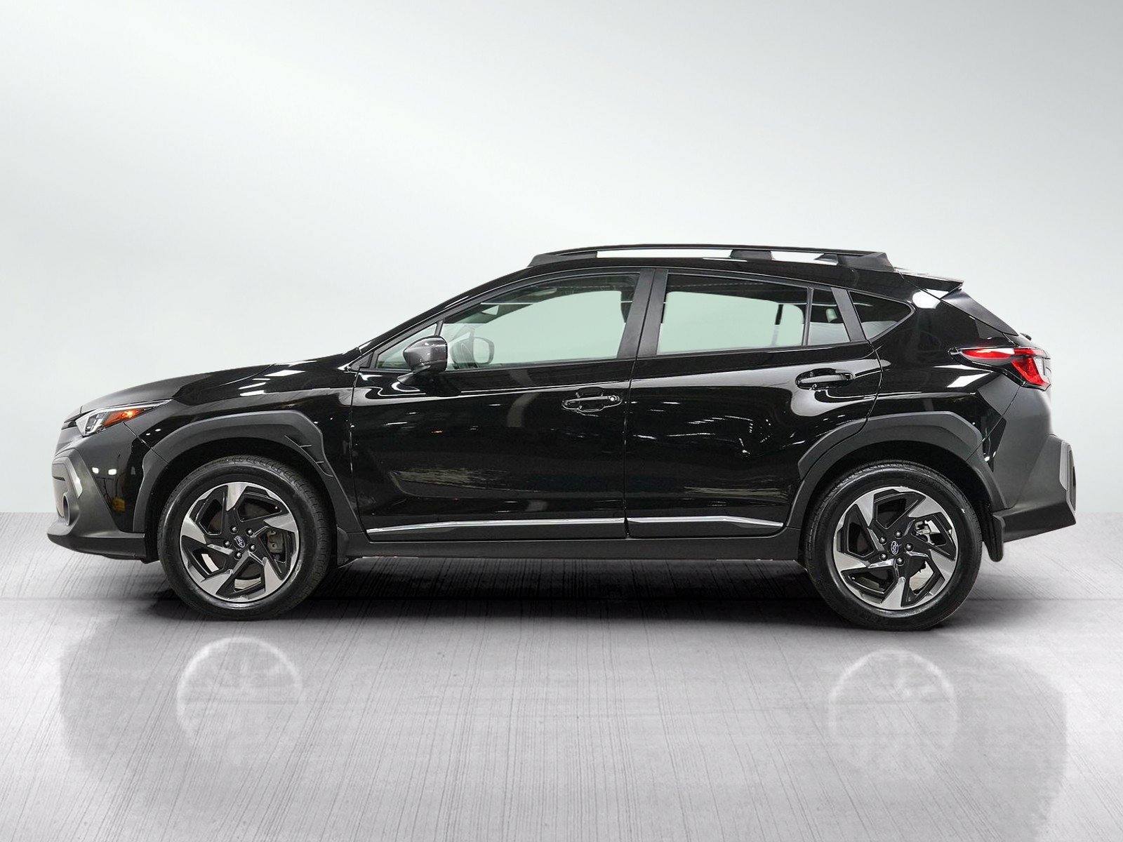 Used 2024 Crystal Black Pearl Subaru Limited image 2