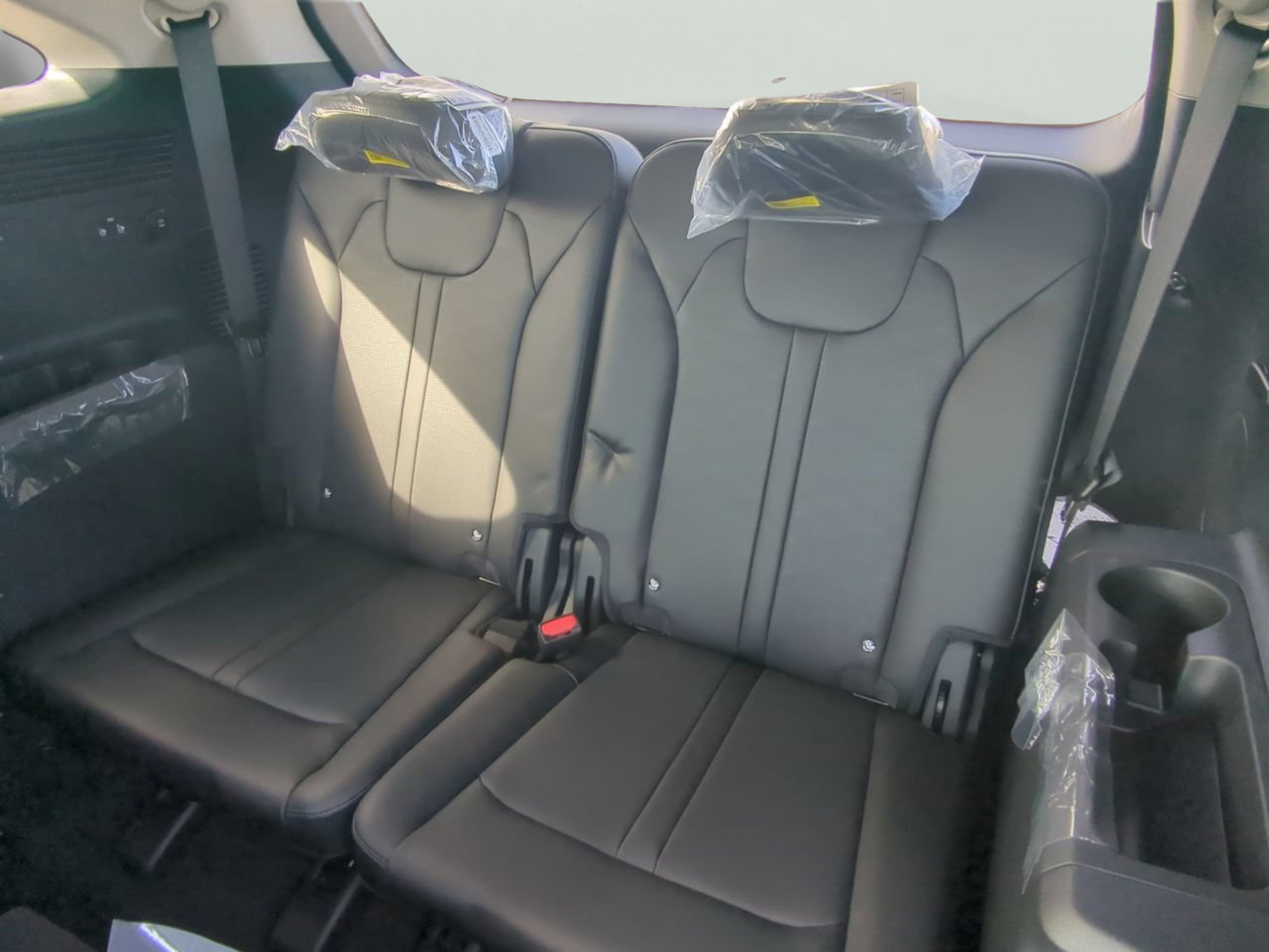 New 2026 Ivory Silver Kia S image 10