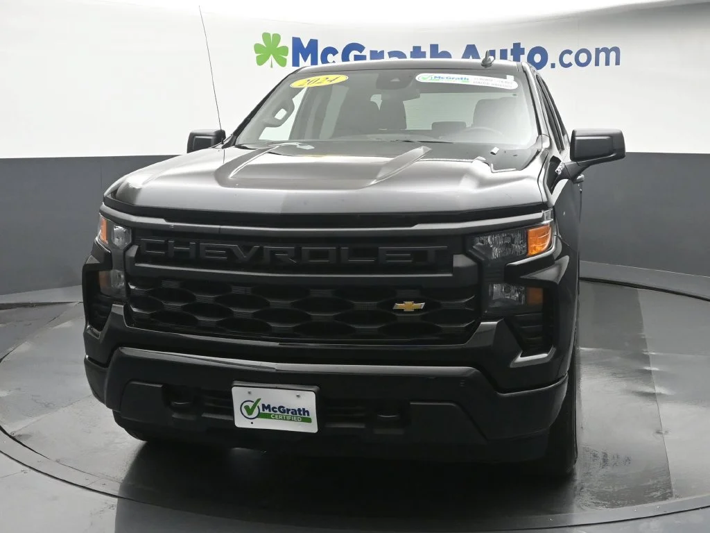 Used 2024 Black Chevrolet Custom image 20