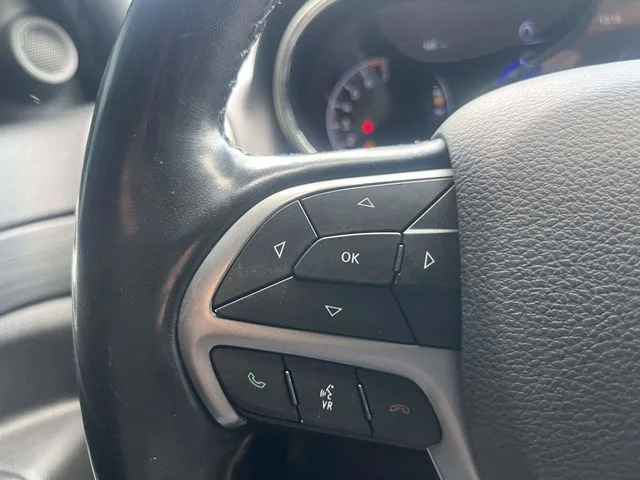 Certified Used 2022 Black Jeep Laredo X image 24