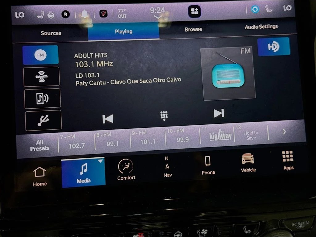 Used 2022 Brown Jeep Overland 4xe image 15