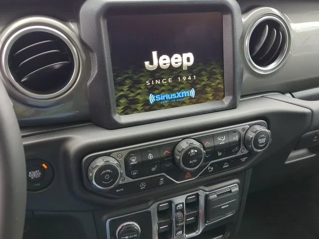 Used 2023 White Jeep Sahara image 26