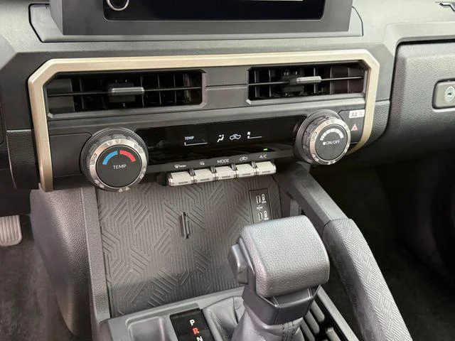 Certified Used 2025 ICE CAP Toyota SR image 17