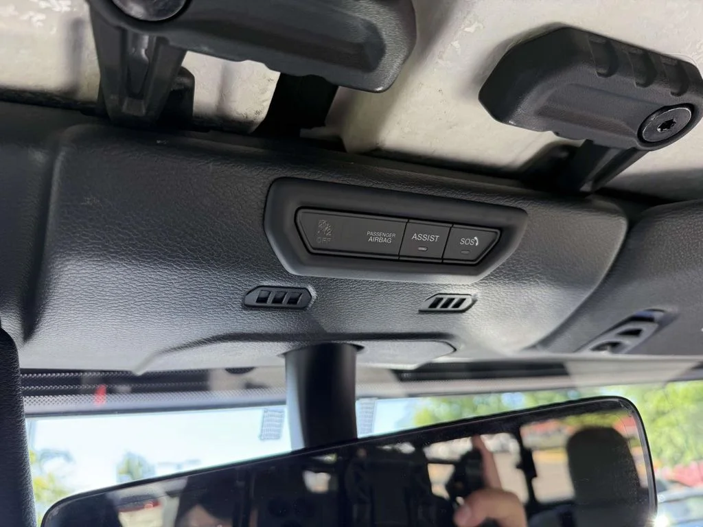 Used 2023 Black Jeep Mojave image 29