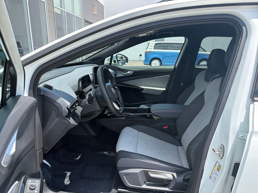 Certified Used 2025 Pure White Volkswagen Pro image 11
