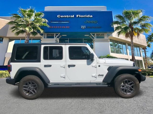Used 2025 White Jeep Sport S image 4