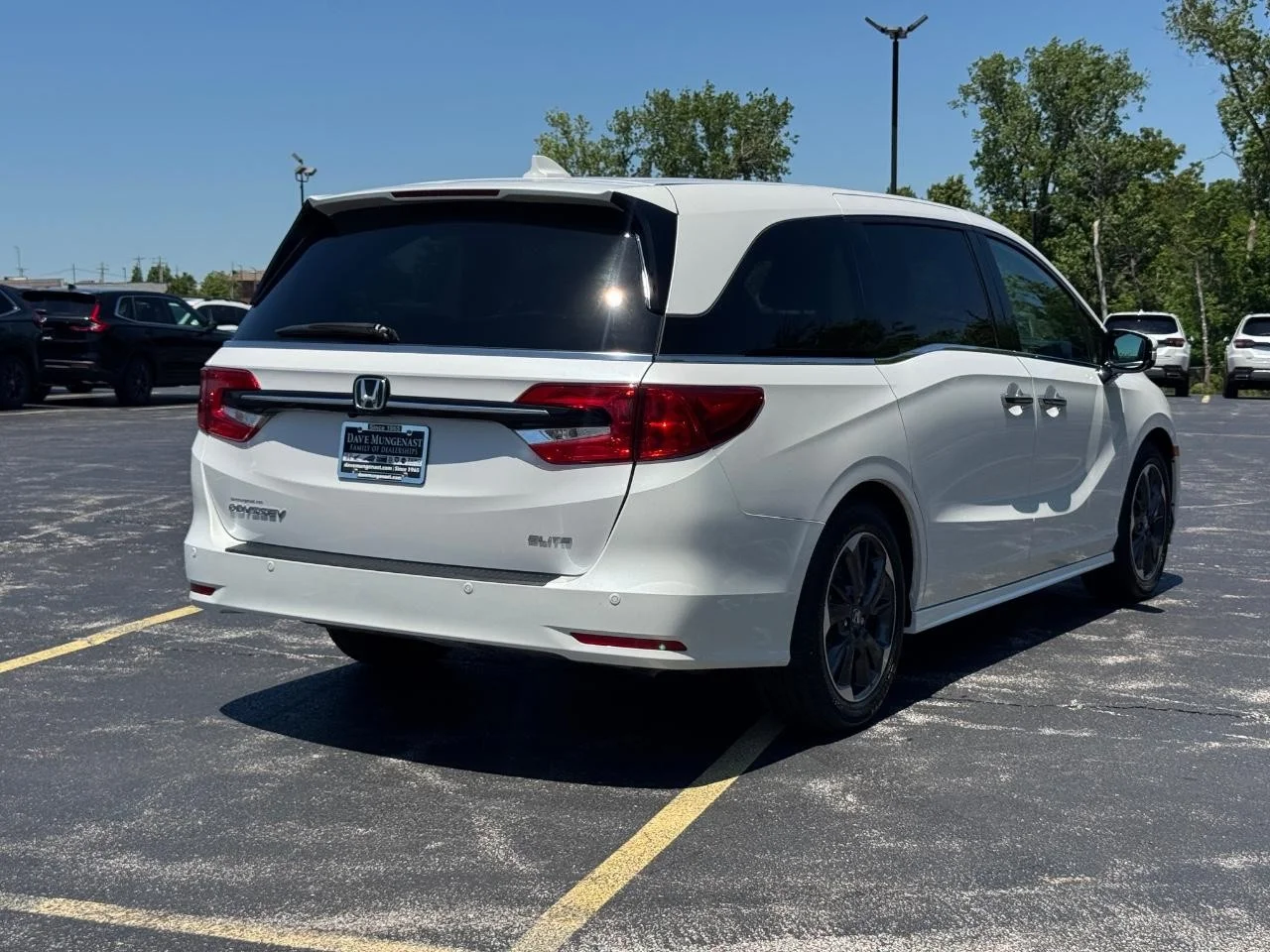2024 Honda Odyssey Elite - Photo 4