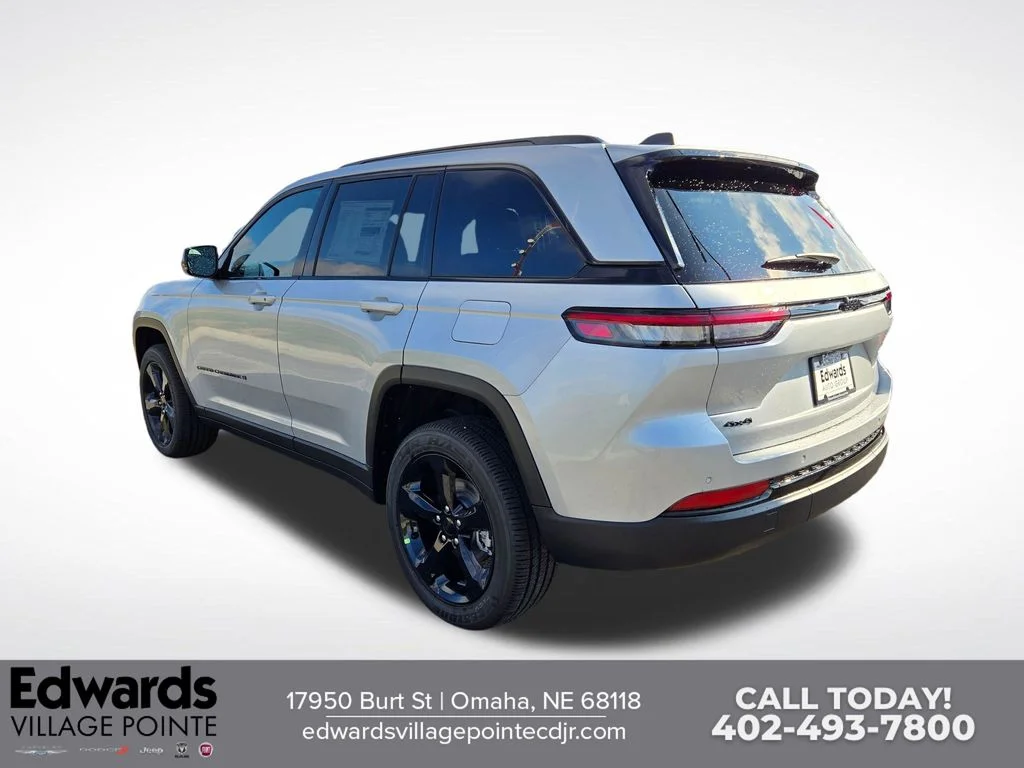 New 2025 Silver Jeep Altitude X image 5