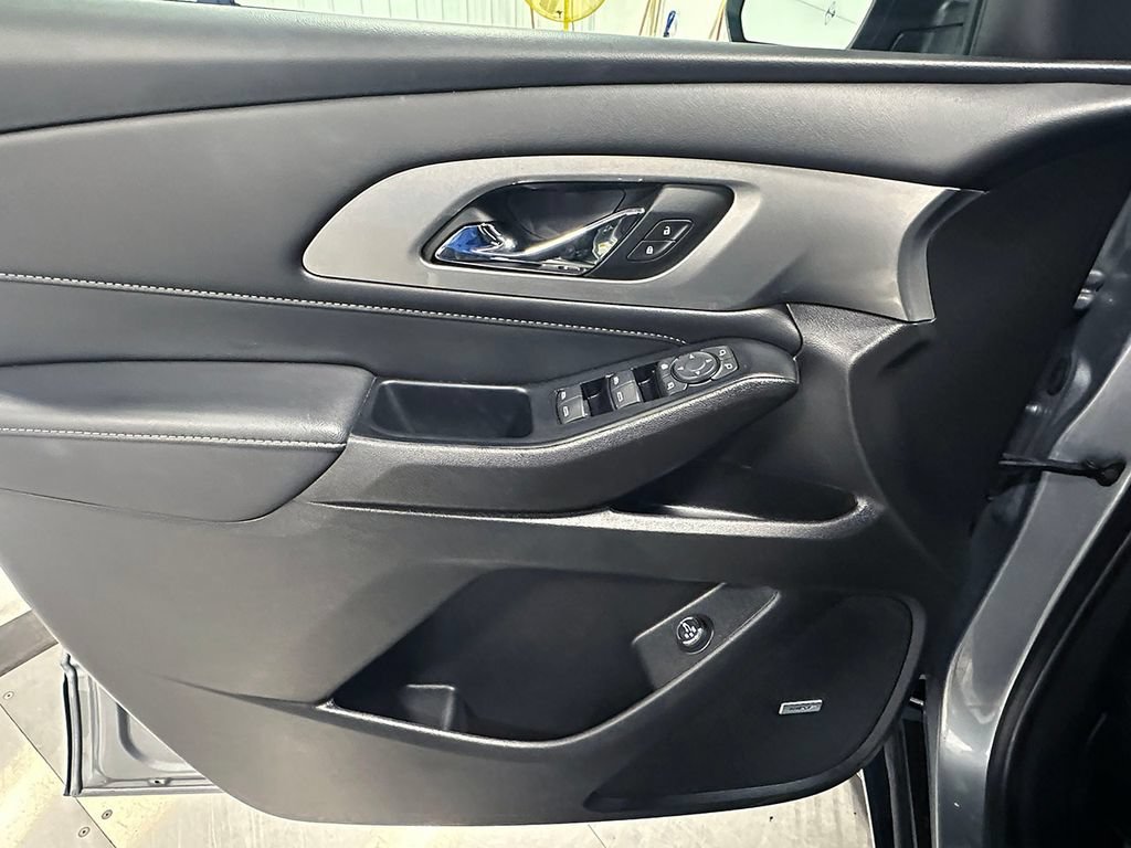 Used 2023 Sterling Gray Metallic Chevrolet LT Leather image 21