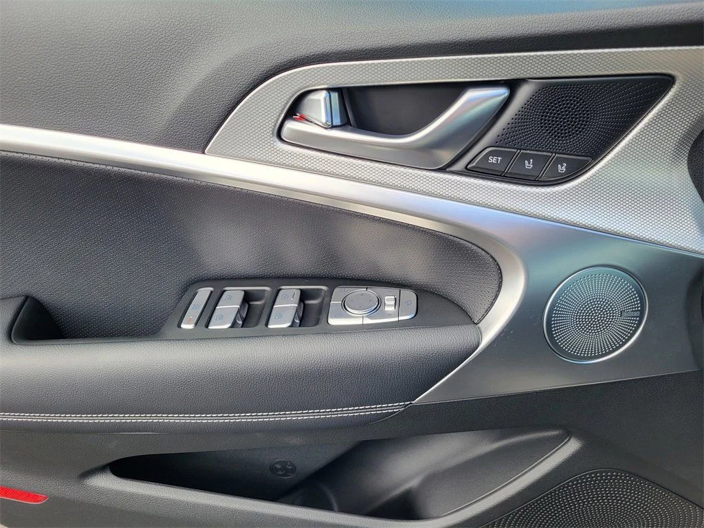 2026 GENESIS G70 Prestige - Photo 8