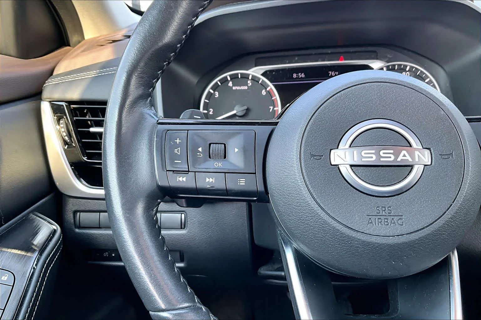 Certified Used 2023 Pearl White Tricoat Nissan SL image 20