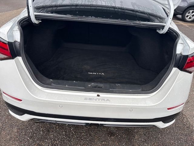 Used 2024 White Nissan SR image 9