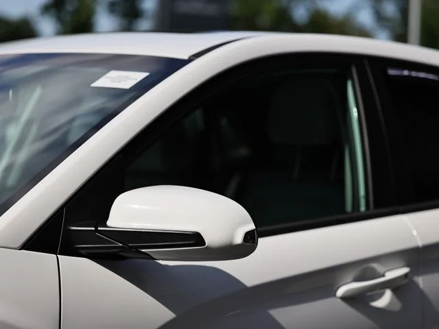 Used 2023 Lunar White Hyundai SEL image 12