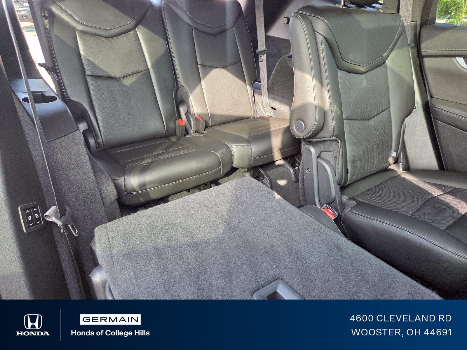 Used 2021 Black Metallic Cadillac Premium Luxury image 22