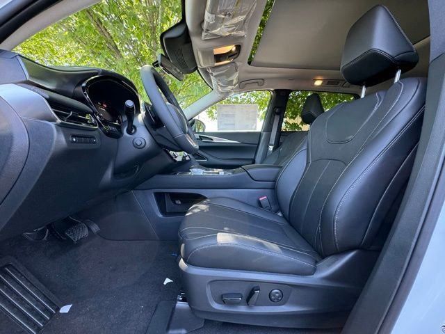 New 2027 RADIANT WHITE INFINITI Luxe FWD image 13
