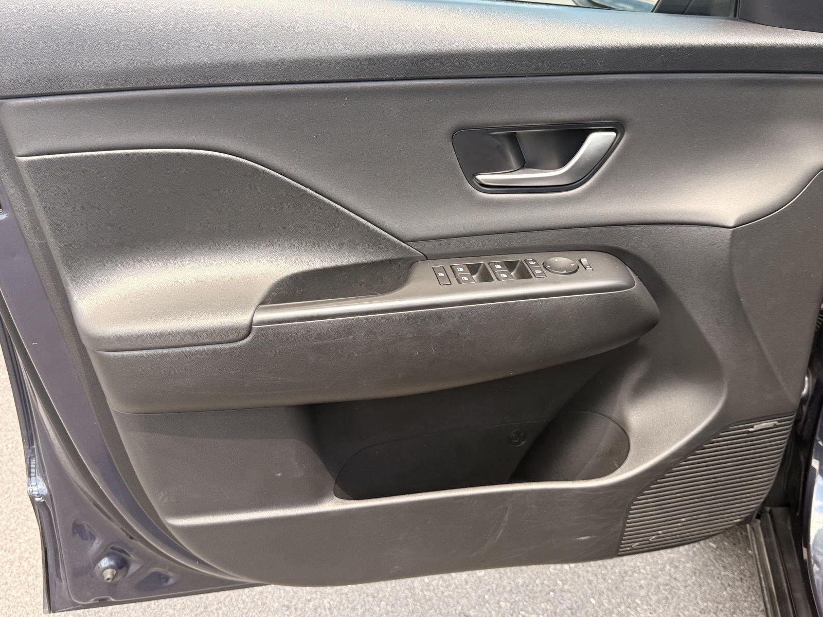 2024 Hyundai Kona Limited - Photo 12