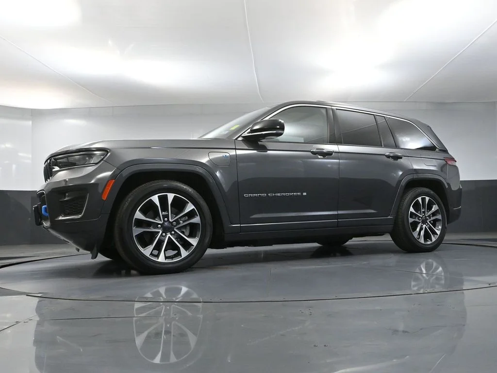 Used 2023 Gray Jeep Overland 4xe image 50