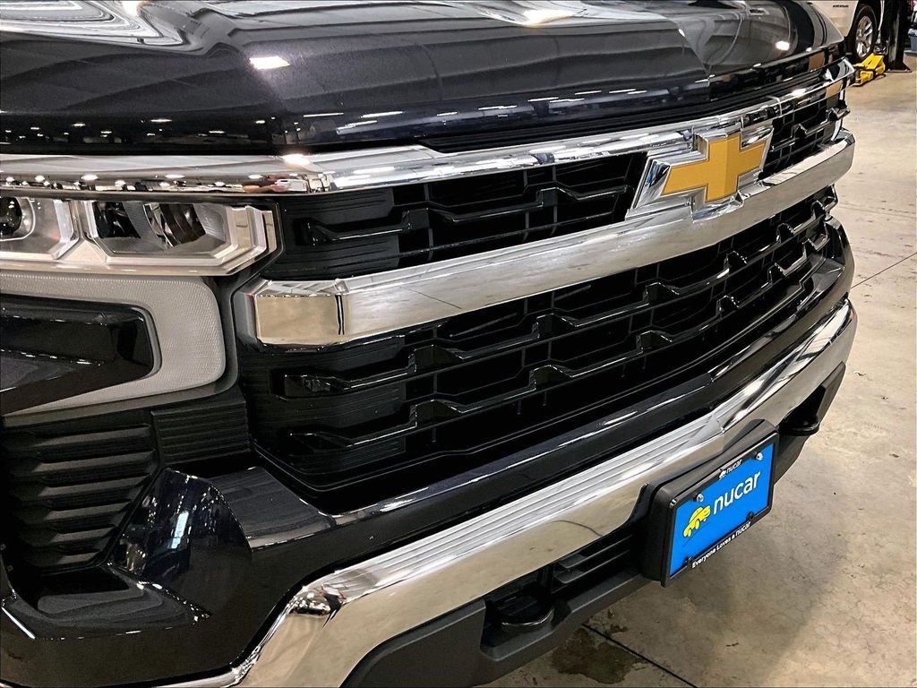 Used 2022 Gray Chevrolet LT image 33