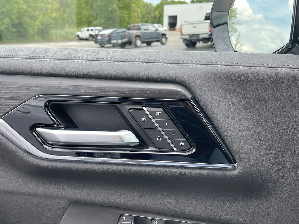 New 2026 Glacier White Tricoat GMC Denali image 34