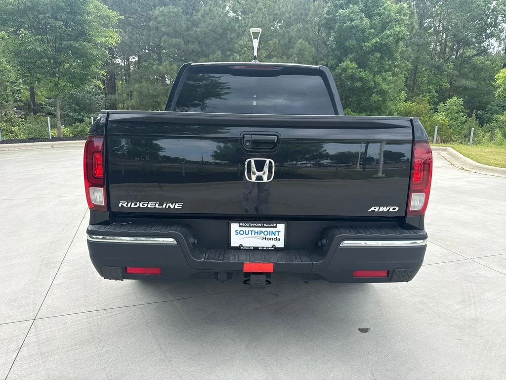 Used 2019  Honda Sport image 8