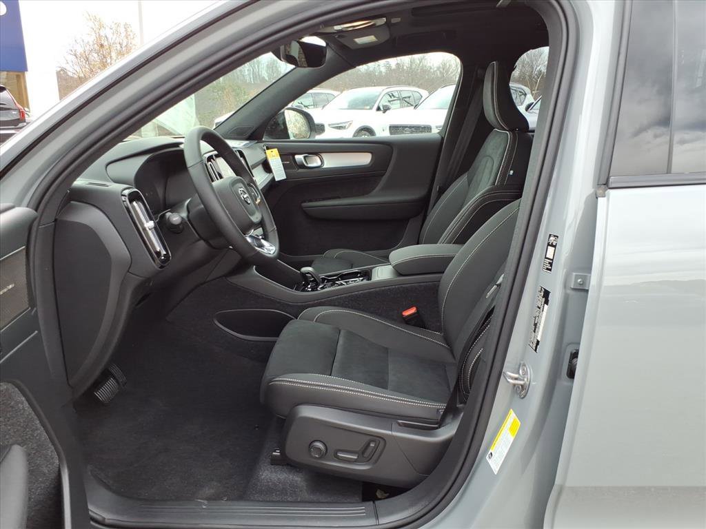New 2026 Vapour Grey Volvo Ultra Black Edition image 11
