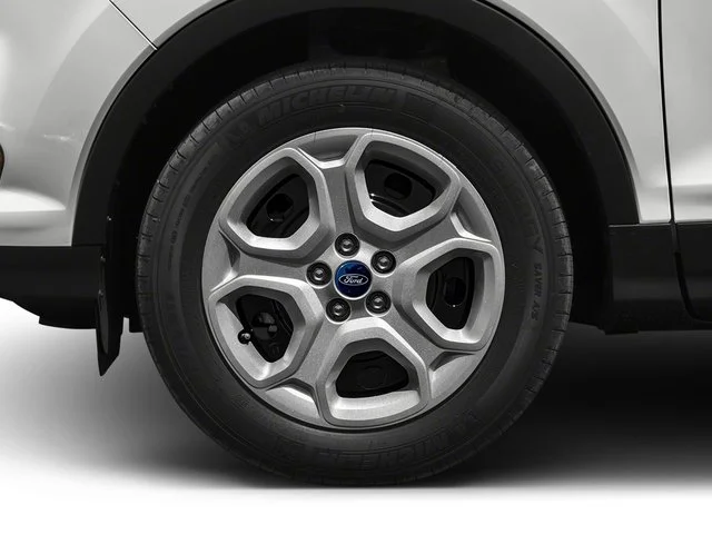 Used 2017 Lightning Blue Metallic Ford SE image 11