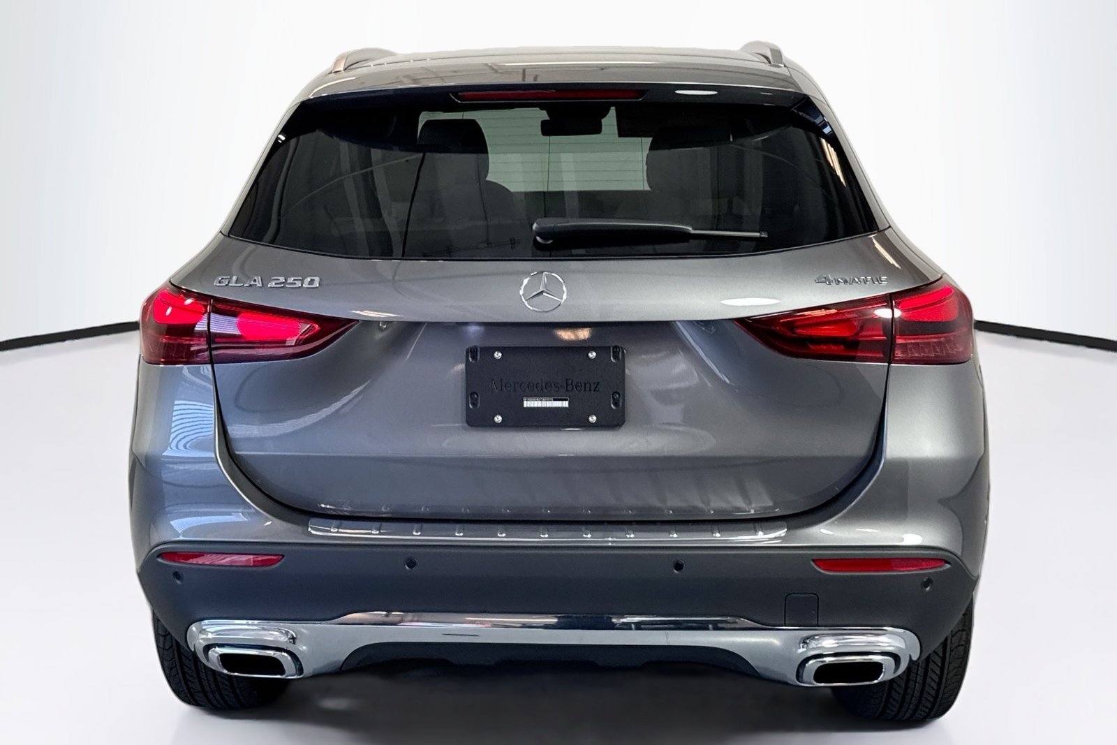 New 2026 Mountain Grey Metallic Mercedes-Benz GLA 250 image 6