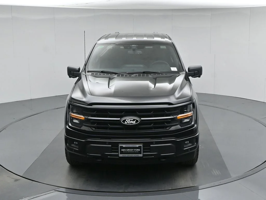 New 2026 Agate Black Metallic Ford XLT image 42