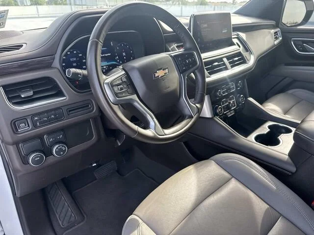 Used 2024 Summit White Chevrolet LT image 17
