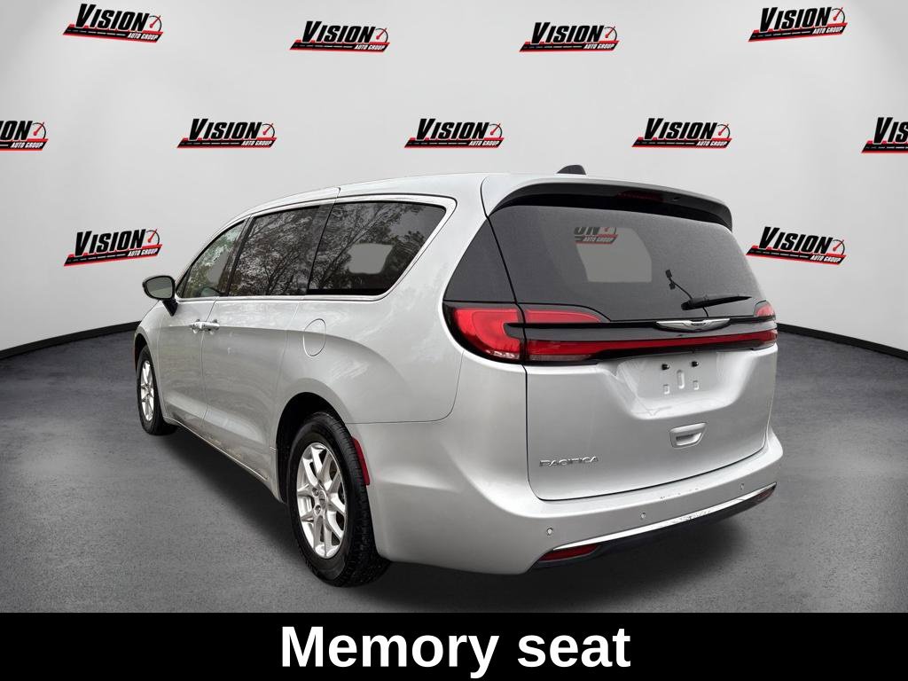 Used 2024 Silver Chrysler Touring L image 8