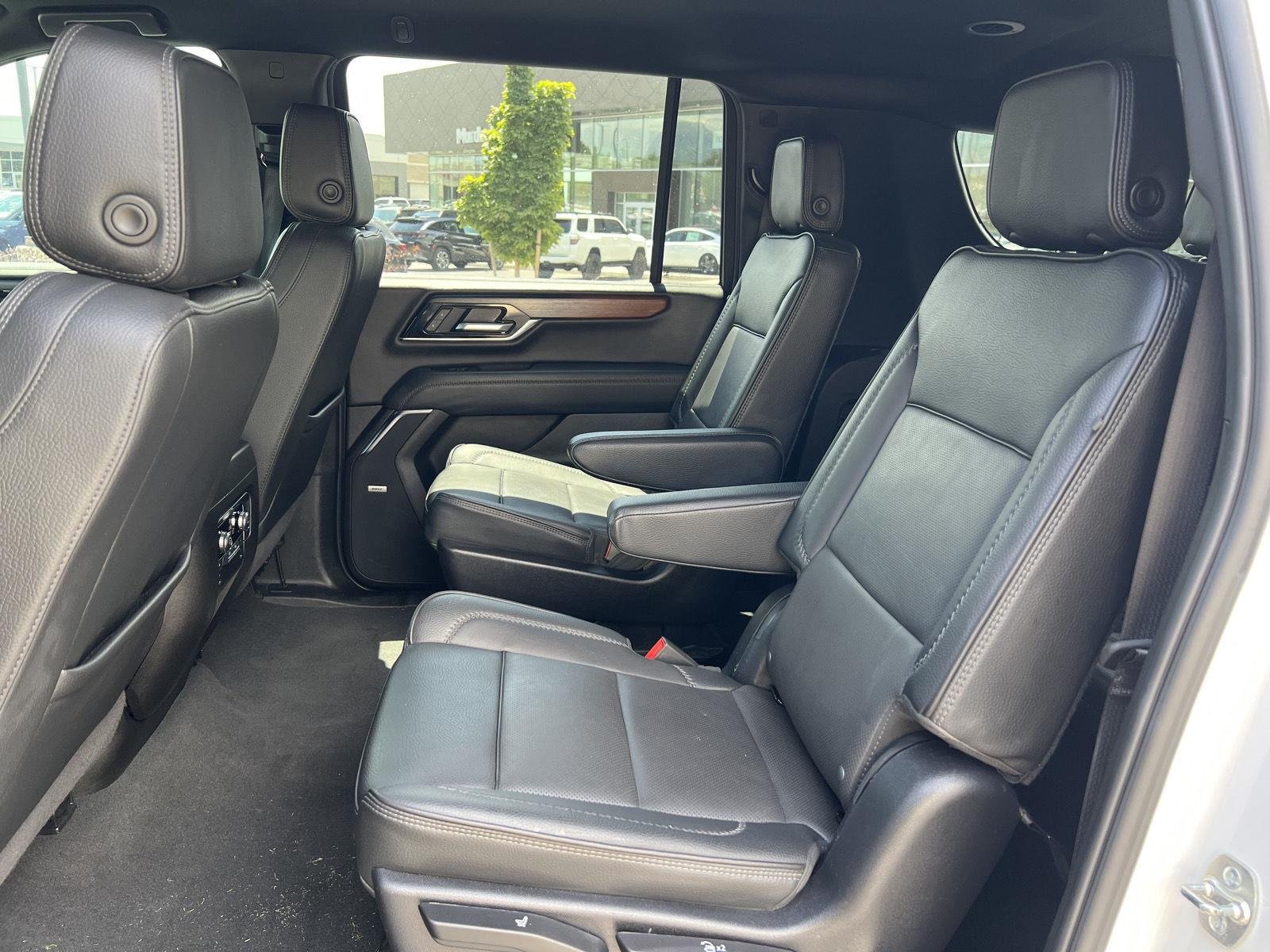 2025 GMC Yukon XL Denali - Photo 26