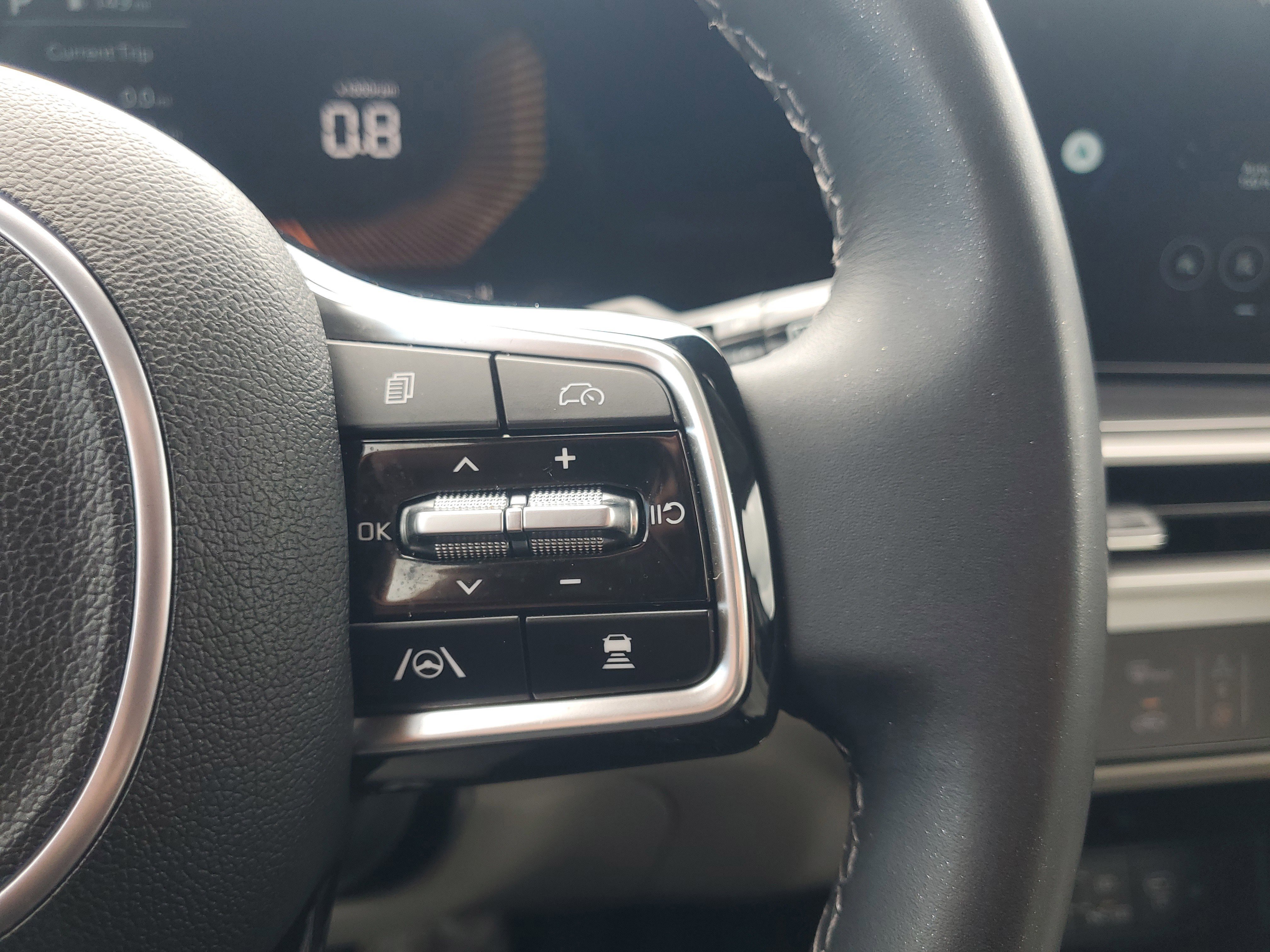 Used 2025 Wolf Gray Kia S image 22