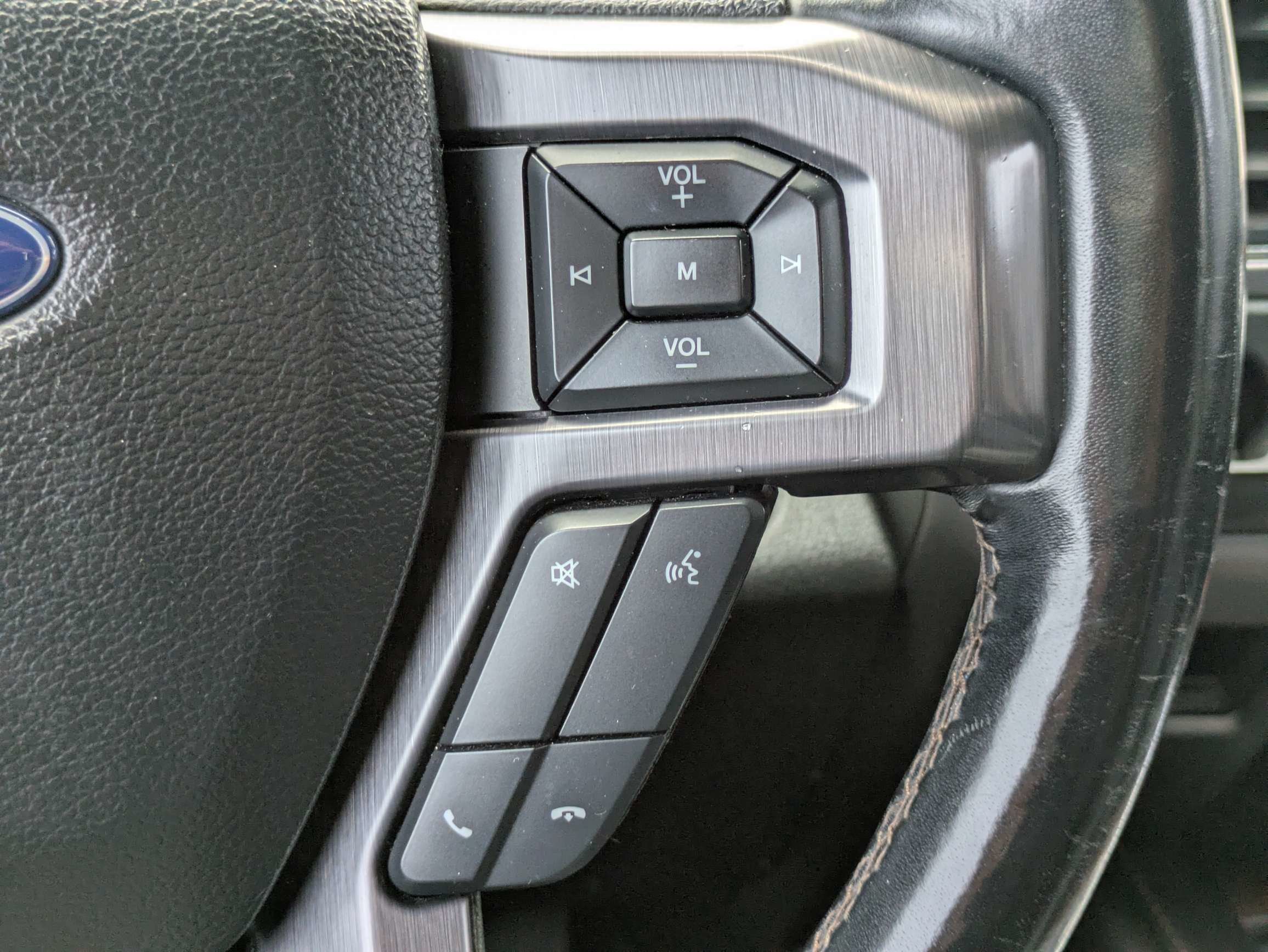 Used 2019 Black Ford Platinum image 25