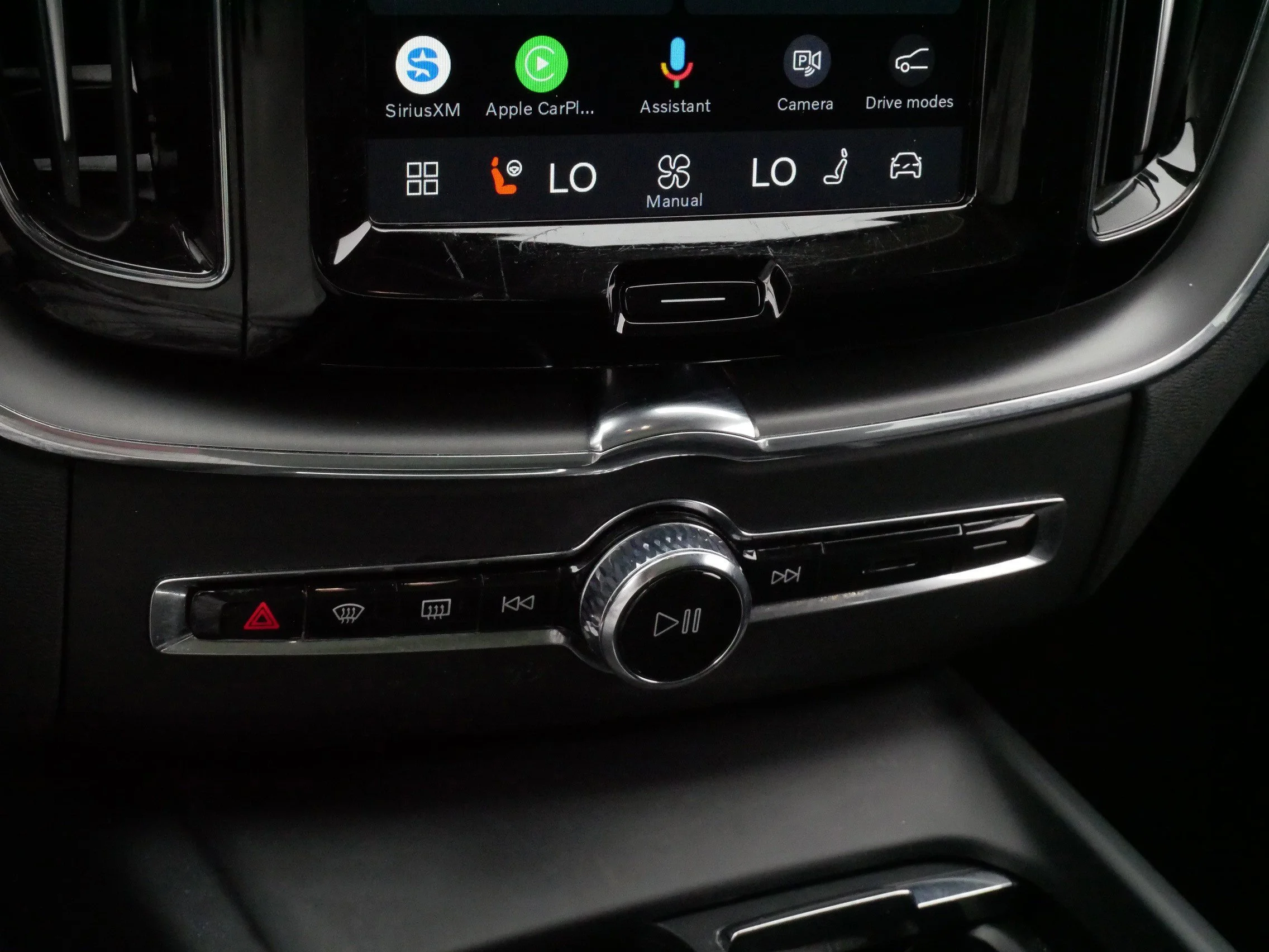 Used 2025 Denim Blue Metallic Volvo Core image 23