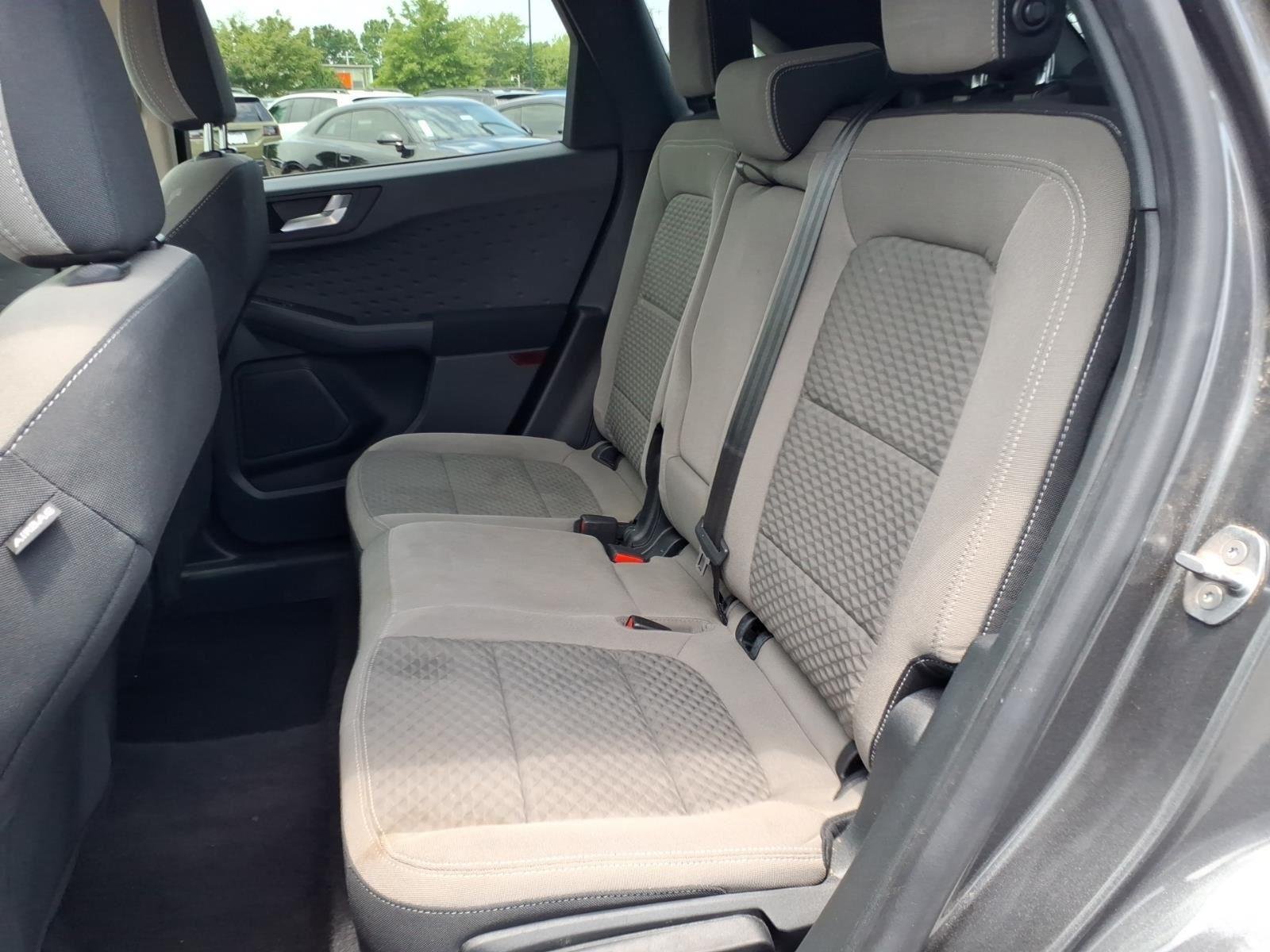 Used 2020 Magnetic Ford SE image 18