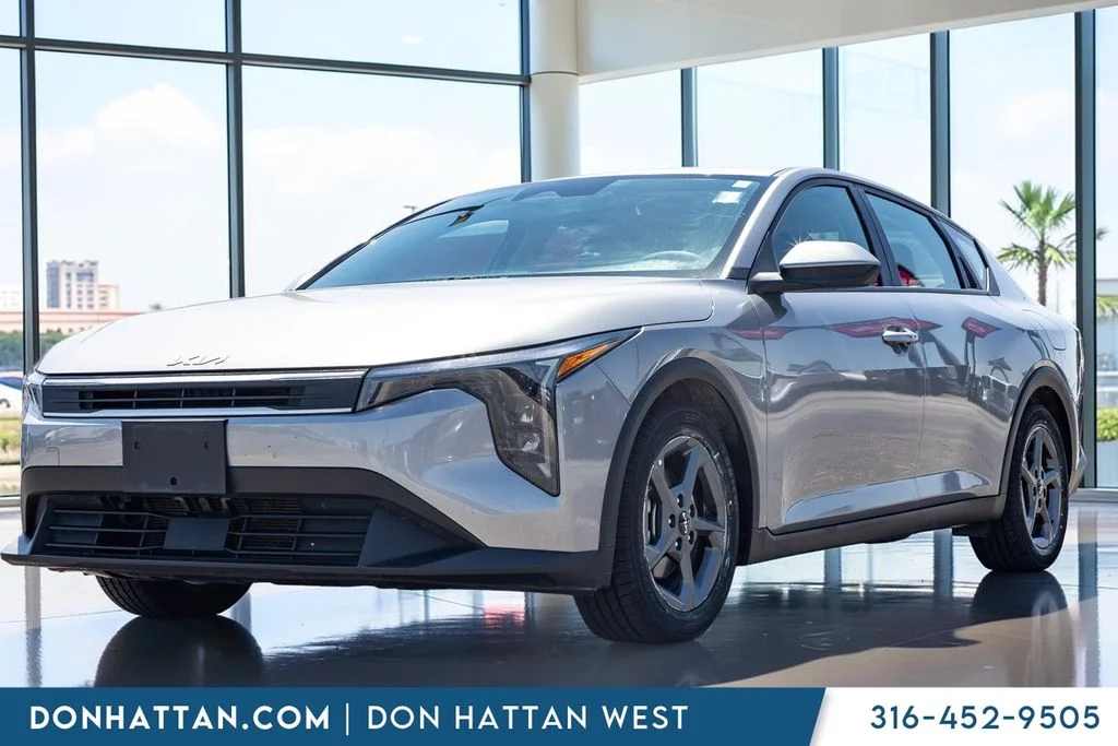Used 2025 Gray Kia LXS image 1