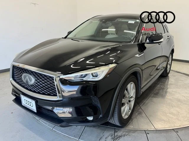 Used 2019 Black INFINITI LUXE image 3