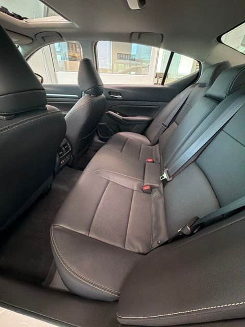 2025 Nissan Altima SL - Photo 8