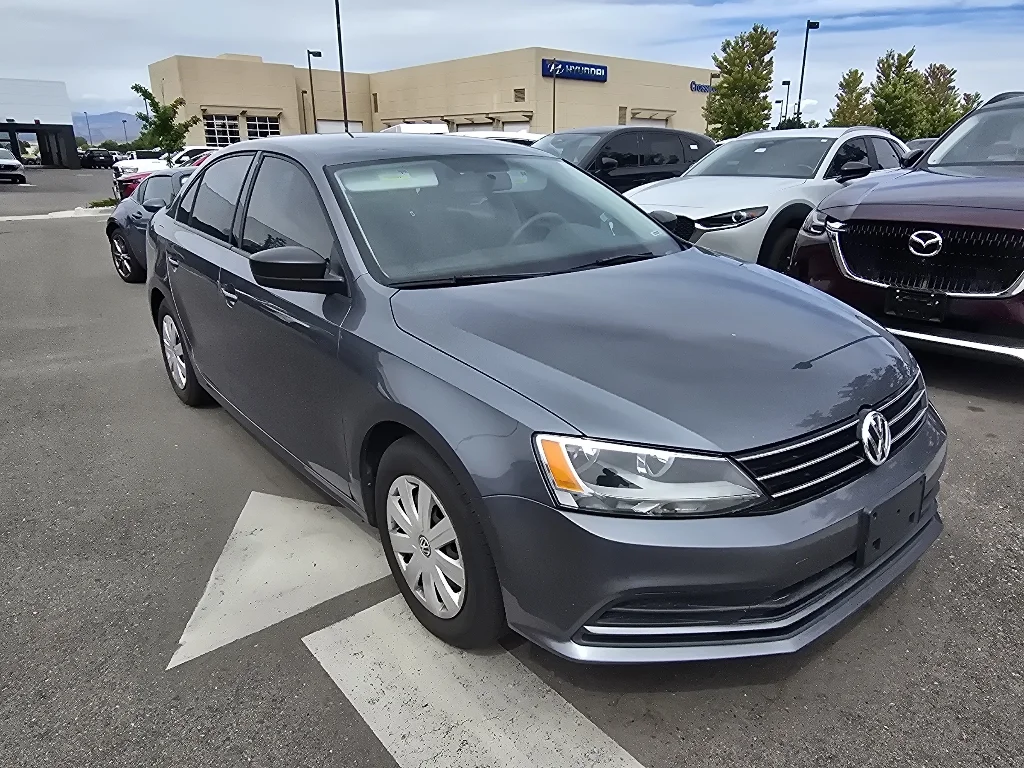 Used 2015 Platinum Gray Metallic Volkswagen 2.0L S image 7