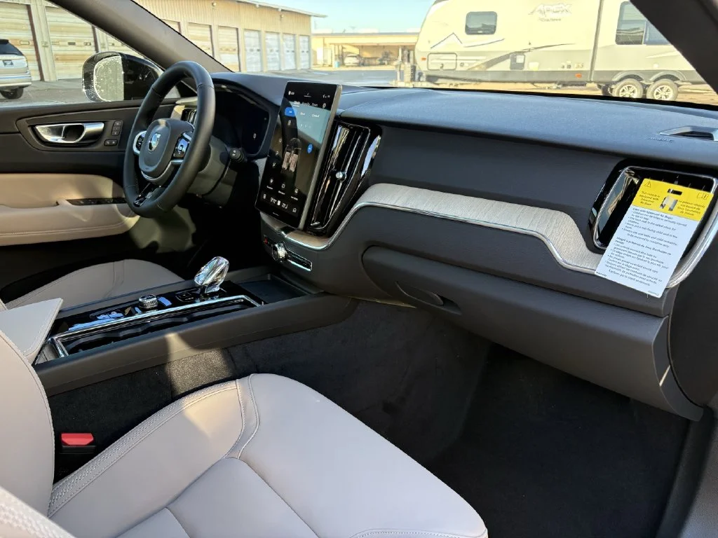 New 2026 Vapour Grey Volvo Plus image 30