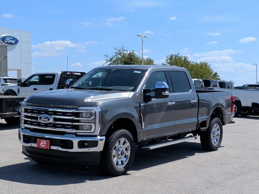 New 2027 Carbonized Gray Metallic Ford F-250® Lariat® image 3