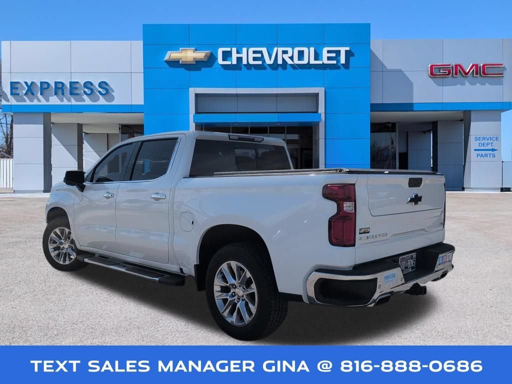Certified Used 2022 SUMMIT WHITE Chevrolet LTZ image 5