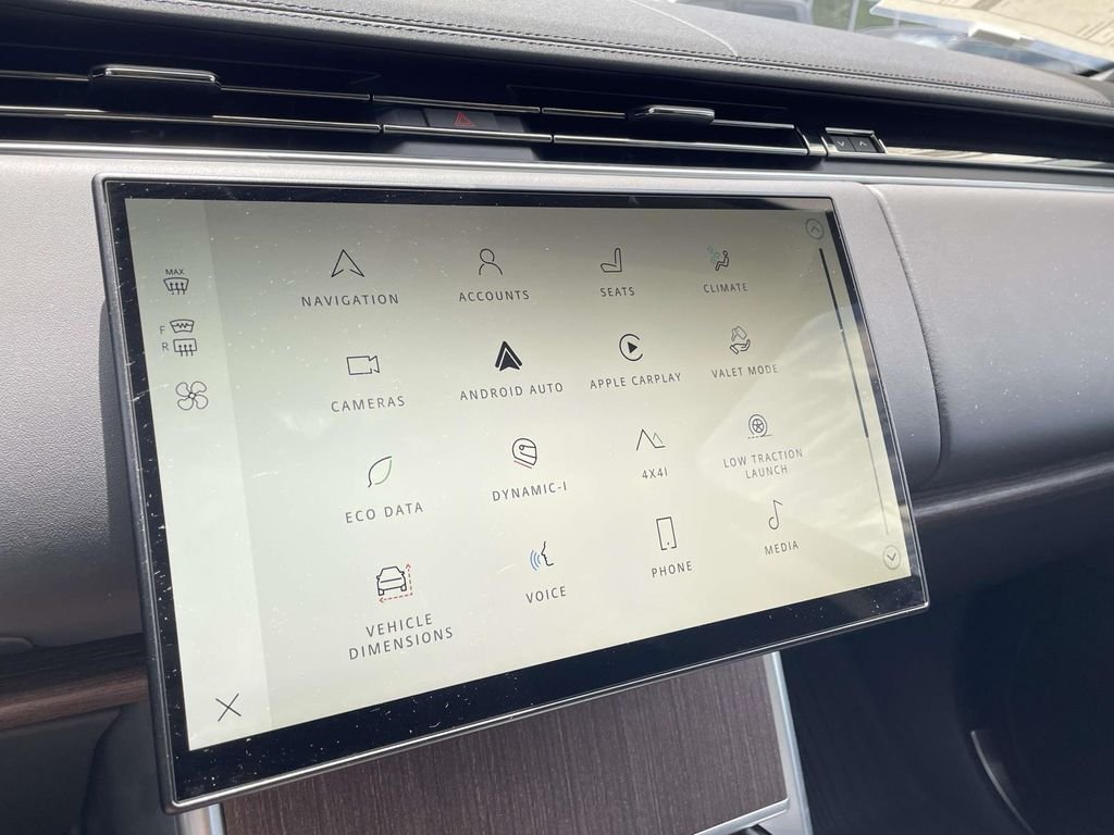 New 2026 Carpathian Grey Land Rover SE image 26