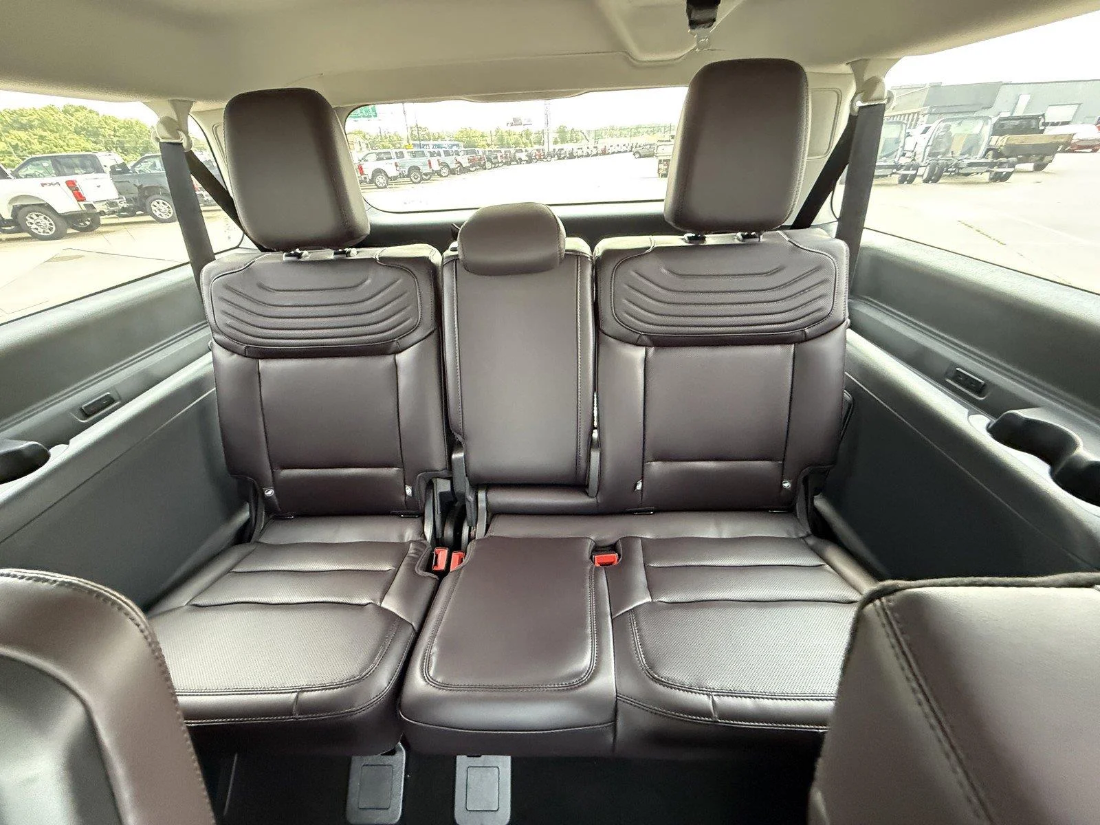 New 2027 Agate Black Metallic Ford MAX Platinum image 27