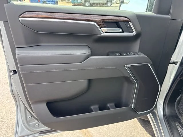 New 2026 Sterling Metallic GMC Elevation image 12